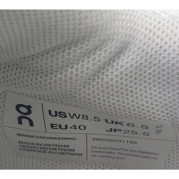 On Running Women's The Roger Centre Court Sneakers Trainers Sz 8.5 - Picture 10 of 10